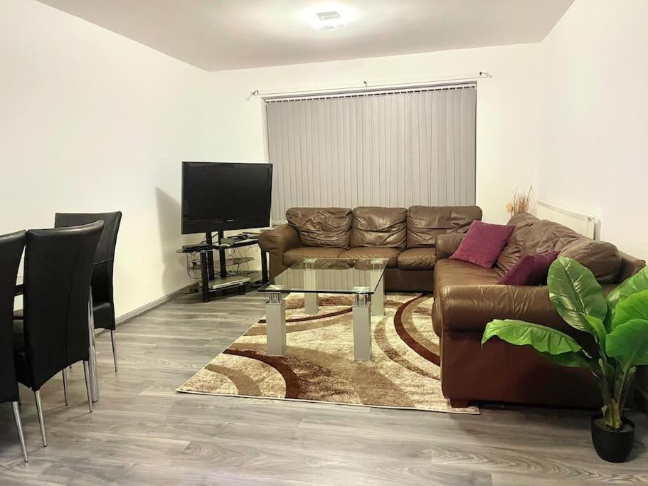 Lovely 3 Bed Ground Floor Apartment Near Qe Hospital Harborne Birmingham New Exteriér fotografie